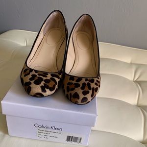 Calvin Klein Saxton Calf Hair Leopard Wedge 9.5